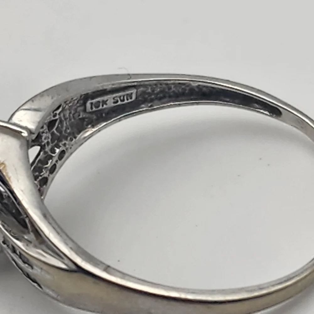 Sun 10 Karat White Gold & Diamond Ring (10.5)